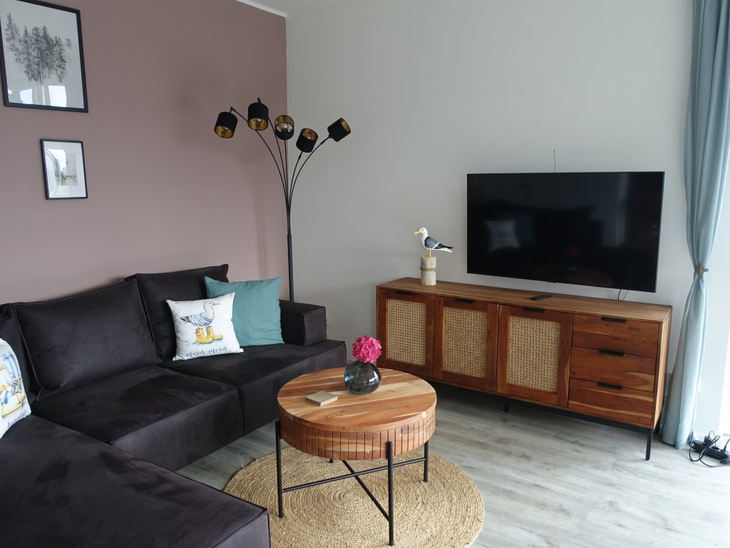 Wohnbereich mit Fernseher