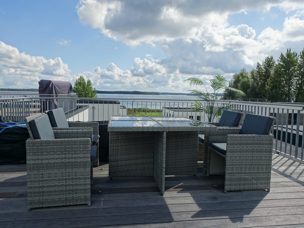 Dachterrasse mit 4 Sesseln