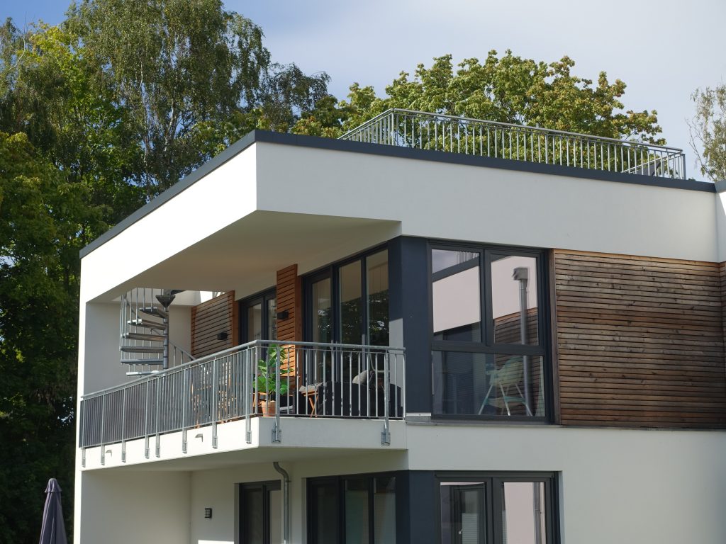 Balkon und Dachterrasse